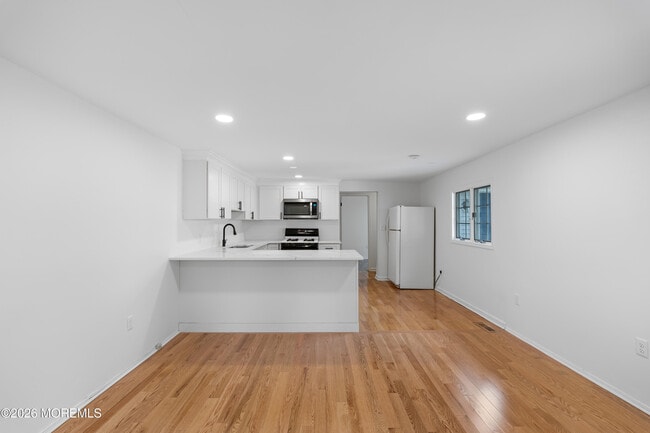 Building Photo - 12 Parmly St