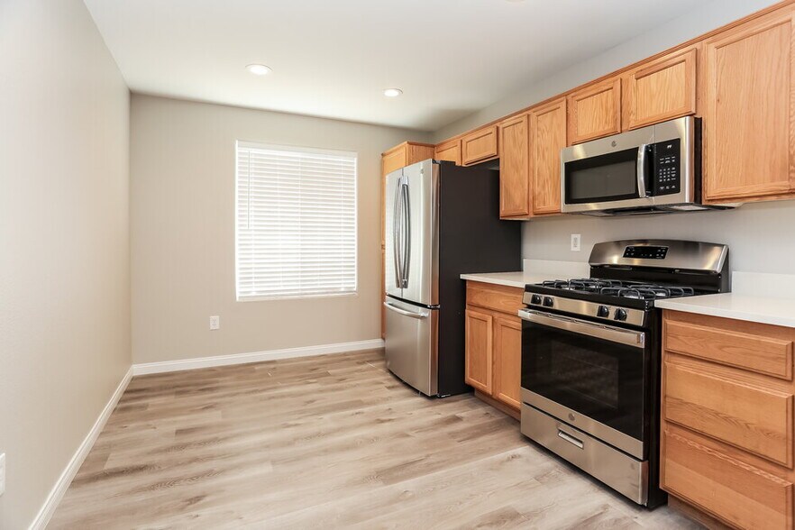 Building Photo - 5256 Soledad Summit Ave