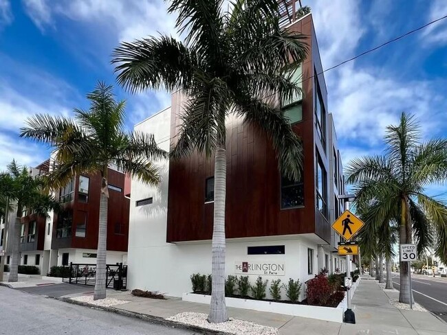 Building Photo - 814 2nd Ave N
