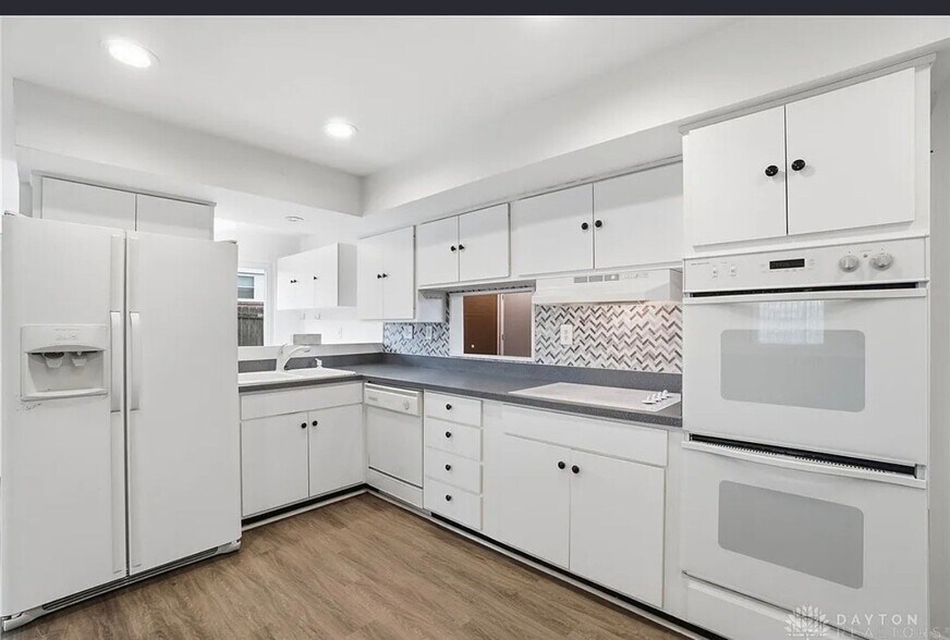 Building Photo - 4360 Wallington Dr