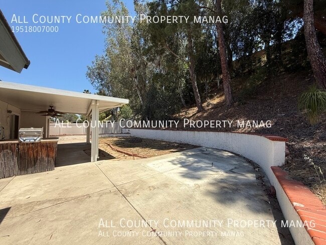 Building Photo - 42566 Escolacata Dr