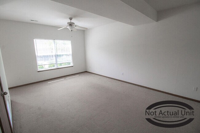 Building Photo - 1615 Citadel Dr