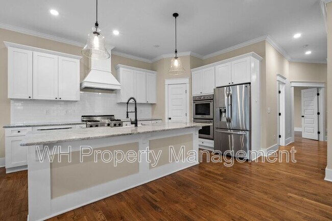 Building Photo - 311B 54th Ave N