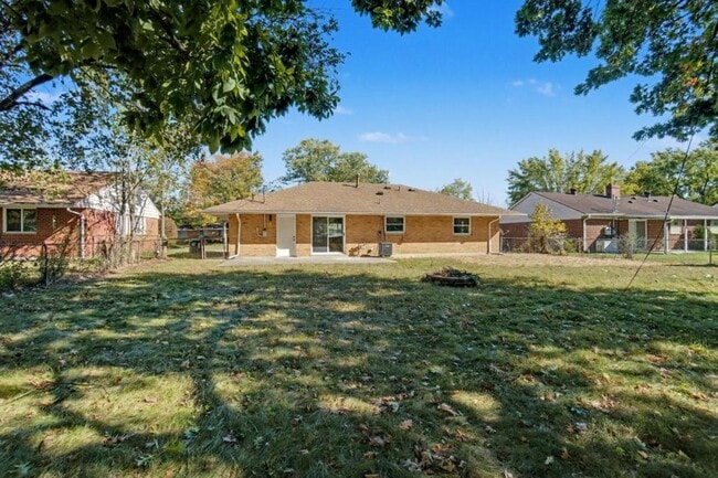 Building Photo - 83 Brookhaven Dr
