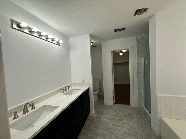 Building Photo - 19939 Arbor Creek Dr