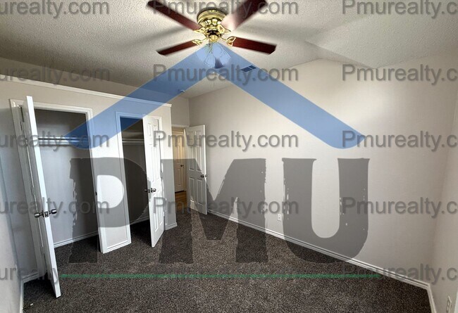 Building Photo - AVAILABLE NOW!!! Beautiful 3-Bedroom, 2-Ba...