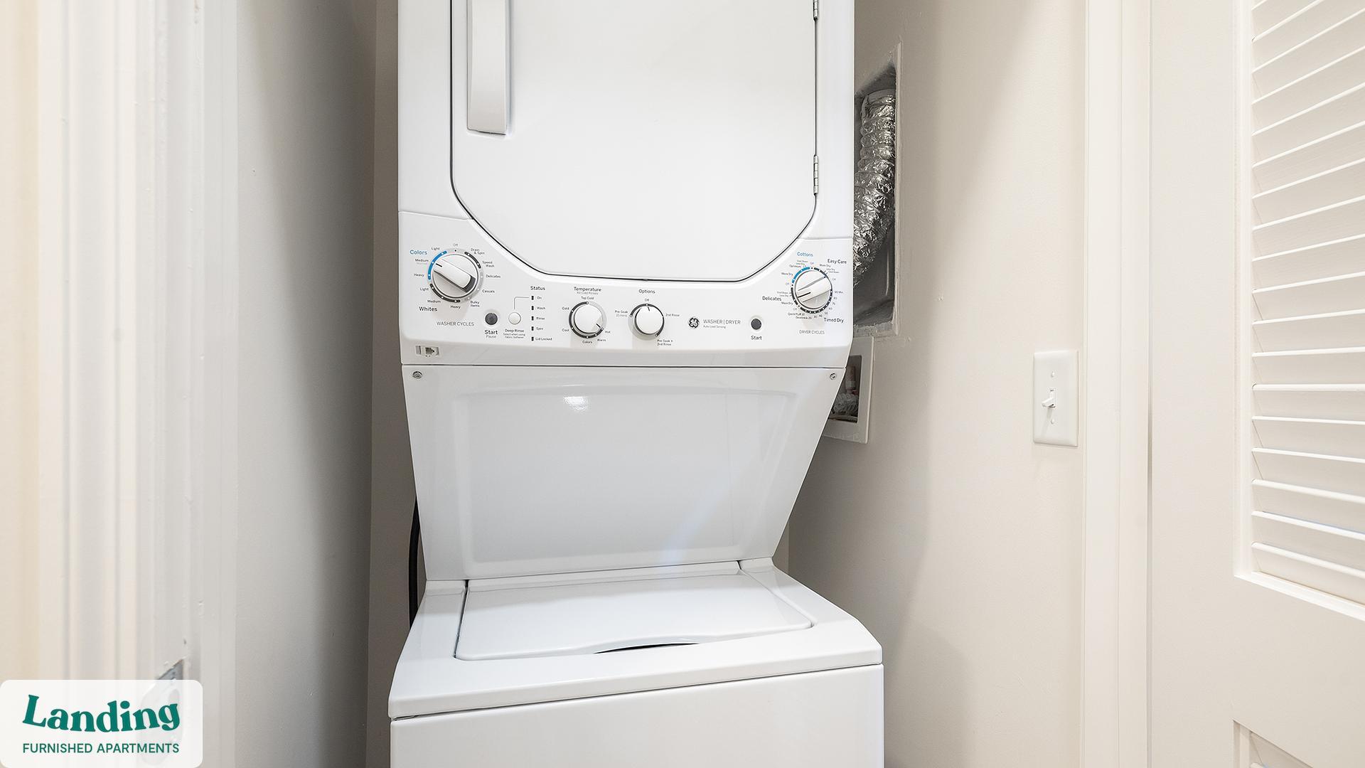 Building Photo - 5256 International Dr