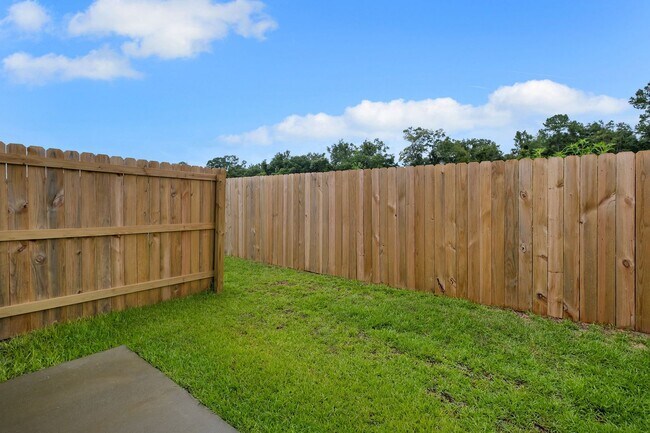 Building Photo - Brand New Construction Townhome in Misting Springs of Crawfordville