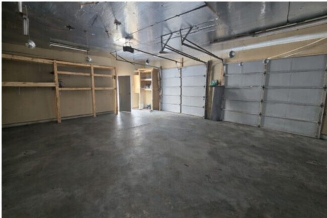 Building Photo - 4 Bedroom Single Home in Baltimore County