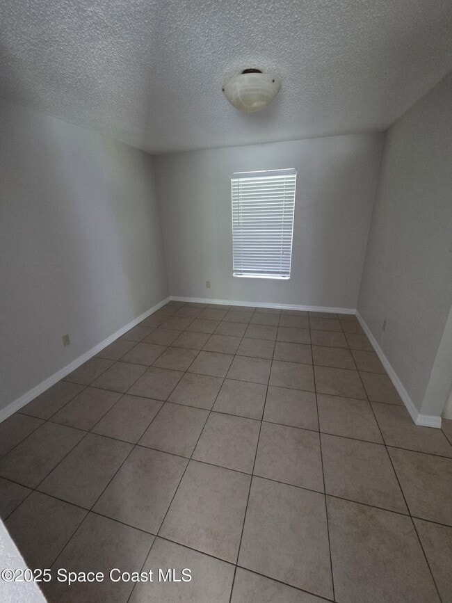 Building Photo - 7160 Bevil Ave