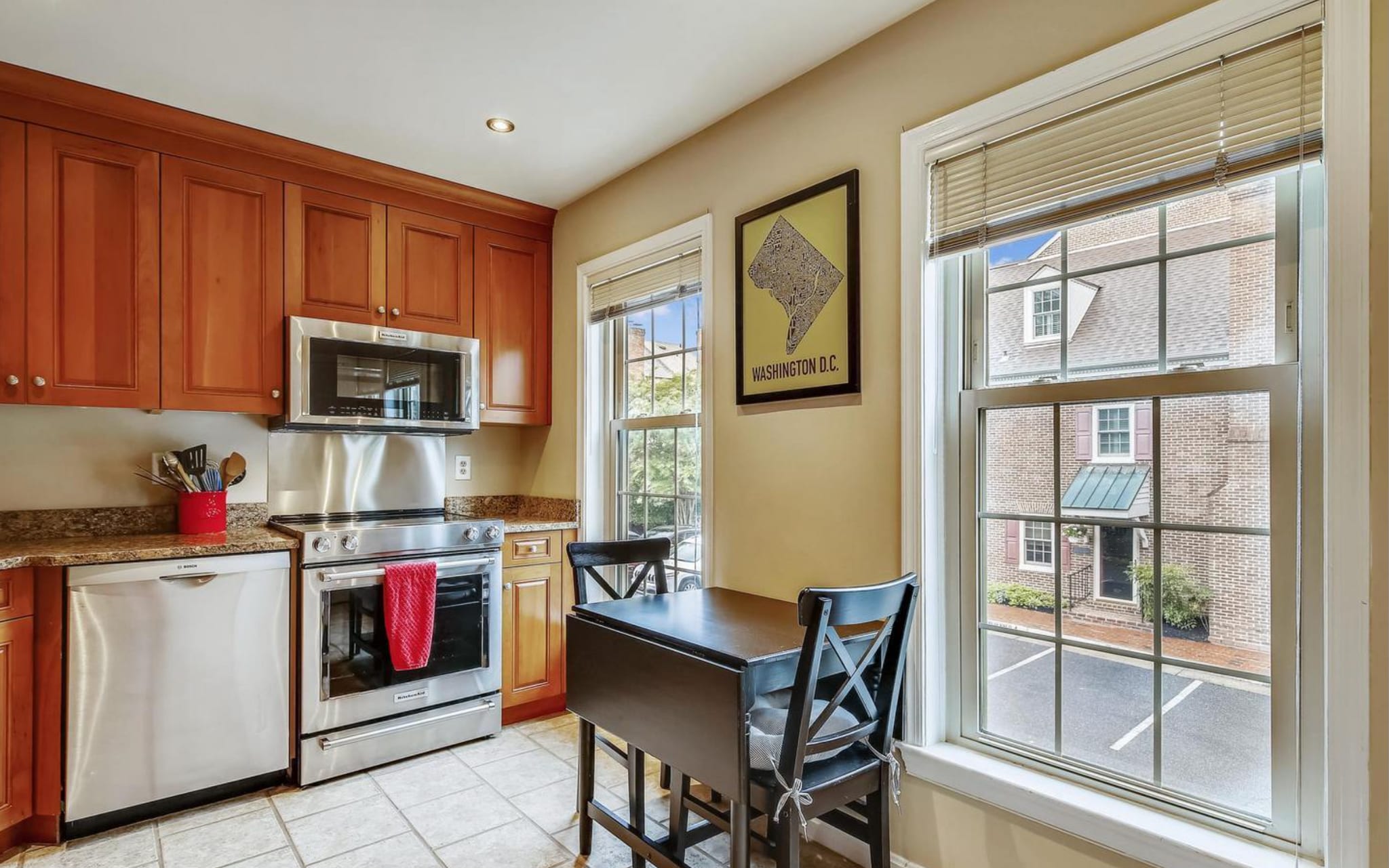 Kitchen - 1176 N Utah St