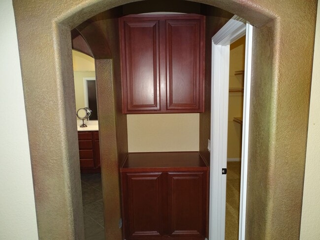 Building Photo - West Summerlin 5 Bedroom, Bed & Full Bath 1st Floor, Beauty