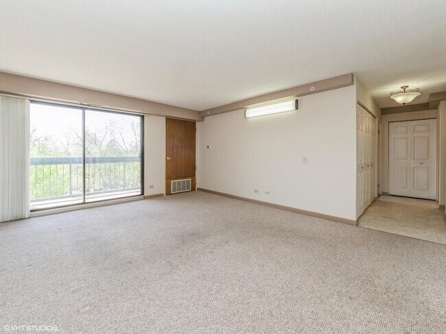 Building Photo - 1800 Huntington Blvd