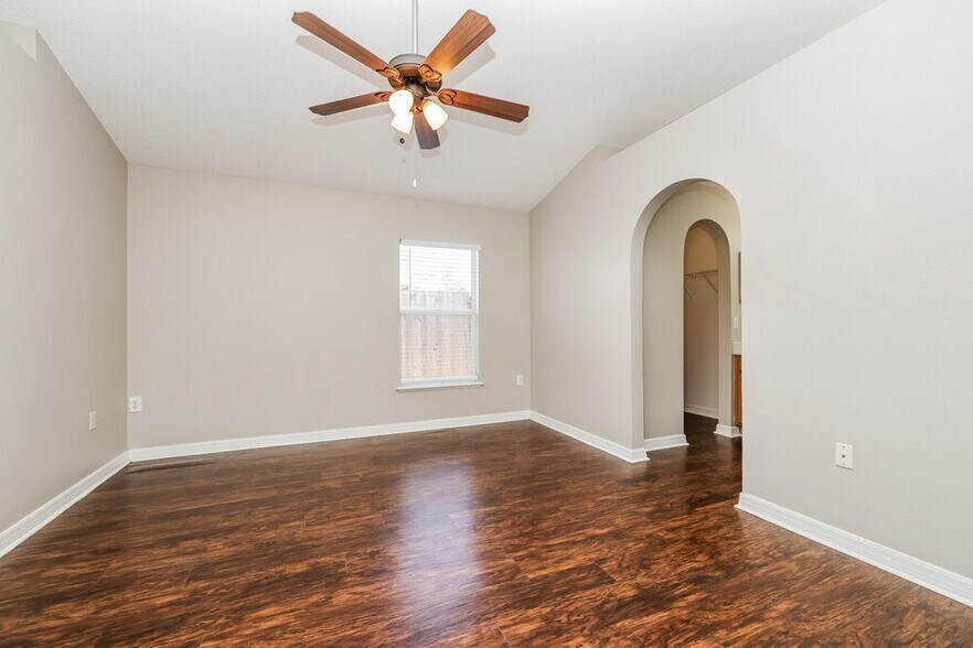 Building Photo - 11426 Ivy Flower Loop