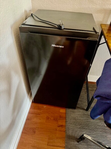 Building Photo - 860 N Orange Ave