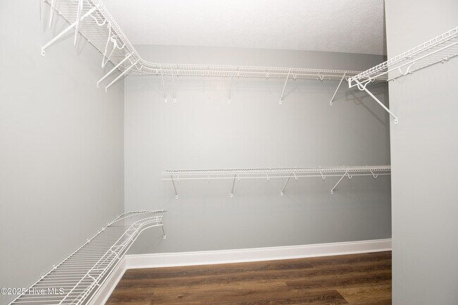 Building Photo - 285 Wheeling Dr