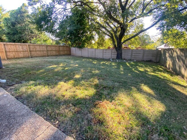 Building Photo - 3 bed, 2.5 bath house in Olive Branch near...