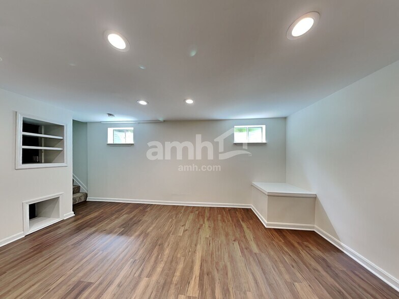 Building Photo - 4250 Hidden Creek Ct