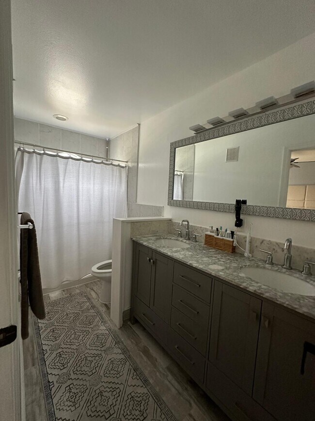 Building Photo - 349 SW 121st Ave