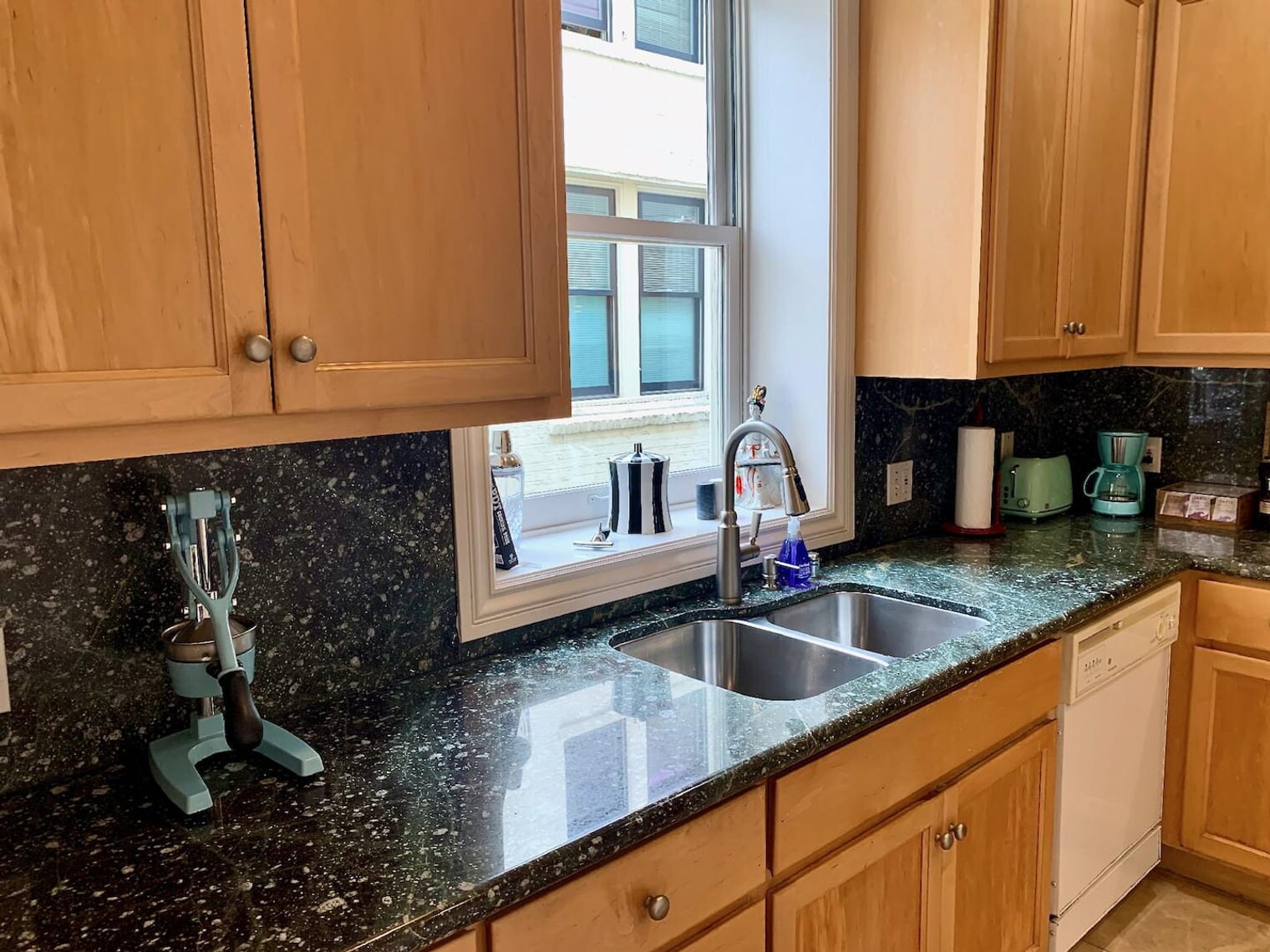 Building Photo - 1224 Sacramento St