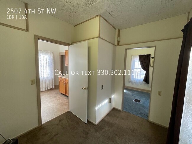 Building Photo - One bedroom one bathroom home for rent