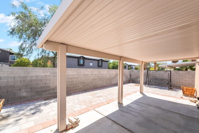 Building Photo - Charming Single-Story Home in Silverado Pines!