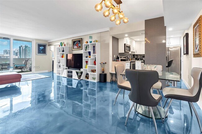 Building Photo - 1833 S Ocean Dr