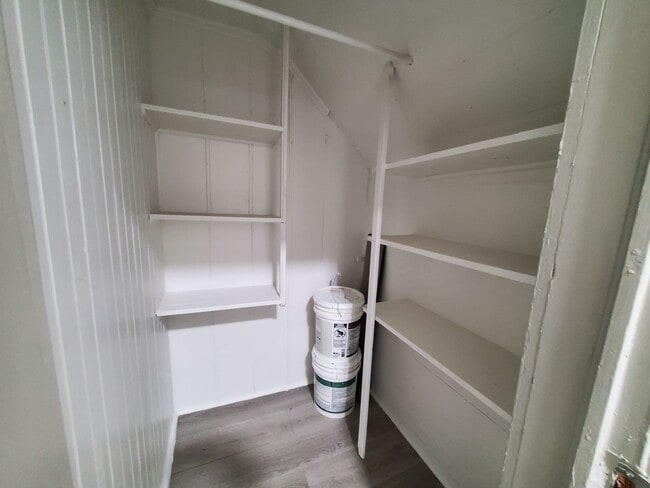 Building Photo - 1478 Johns St