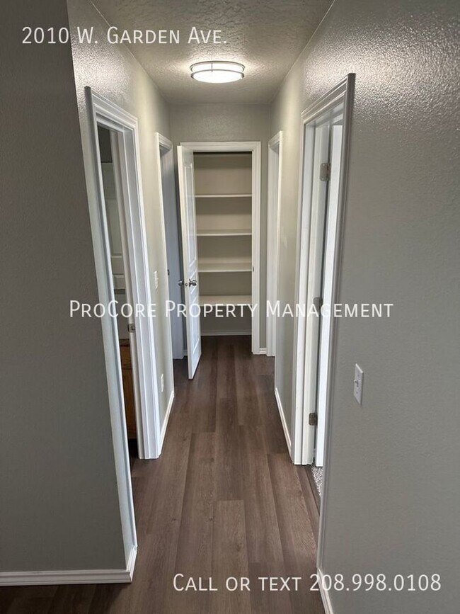Building Photo - $2195/Month: Spacious 4-Bed, 2.5-Bath Home with 3-Car Garage on Expansive Lot
