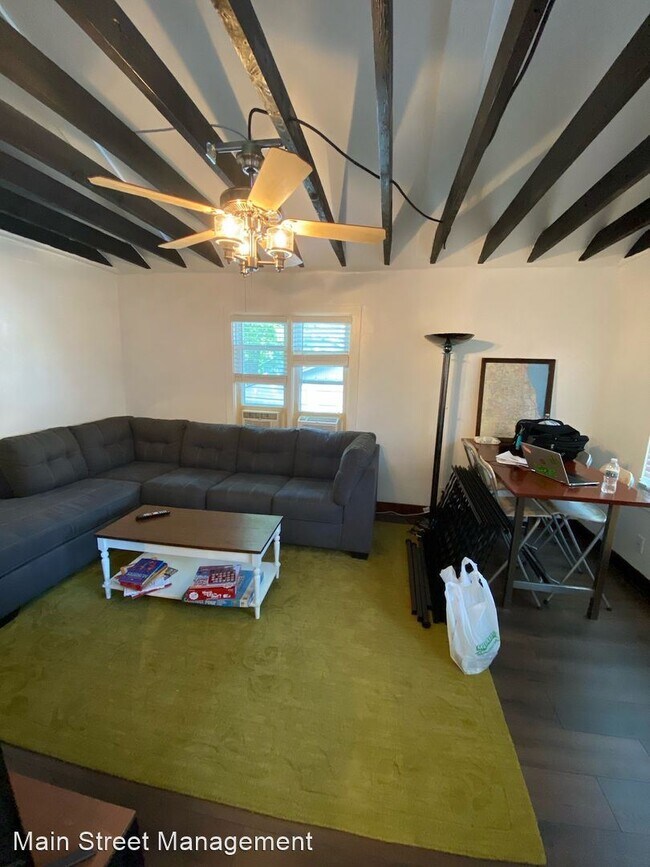 Building Photo - 2 br, 1 bath House - 1354 E Walnut St.
