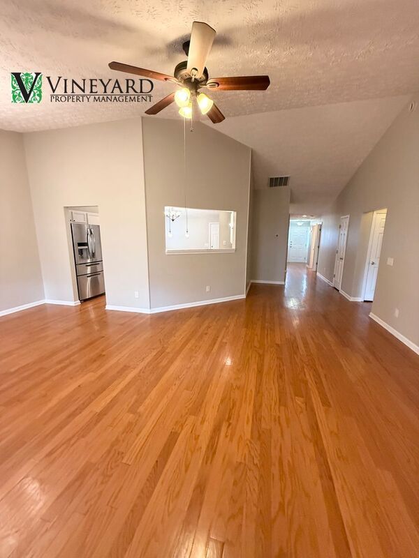 Building Photo - 515 Kensigton Park Dr