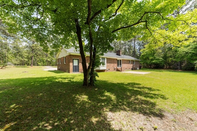 Building Photo - 204 McNeil Rd
