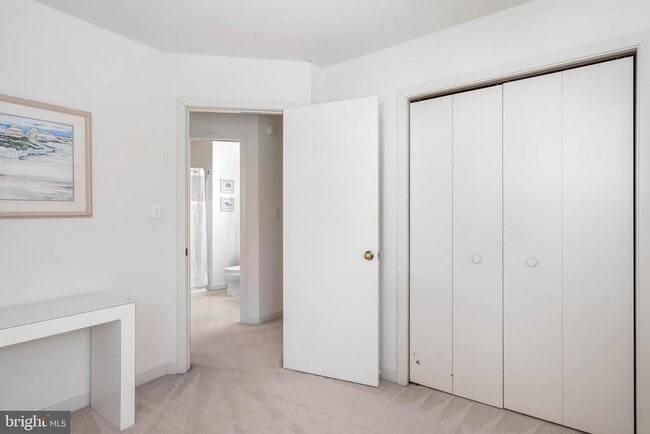 Building Photo - 539 Hudson Ave