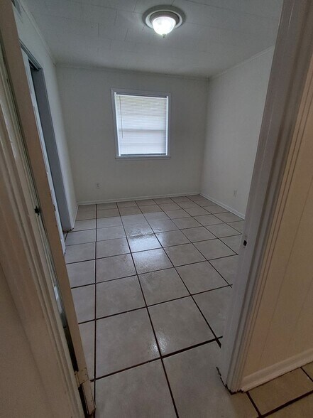 Building Photo - 722 Carter Dr