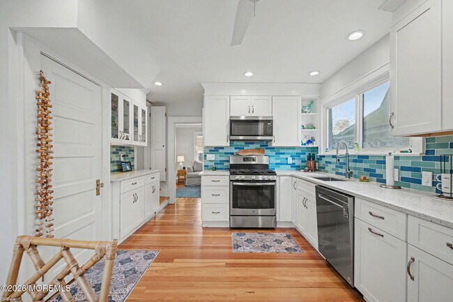 Building Photo - 404 Monmouth Ave