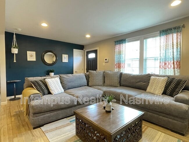 Building Photo - 120 Lucile St