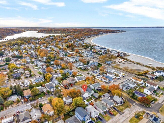 Building Photo - 11 7th St