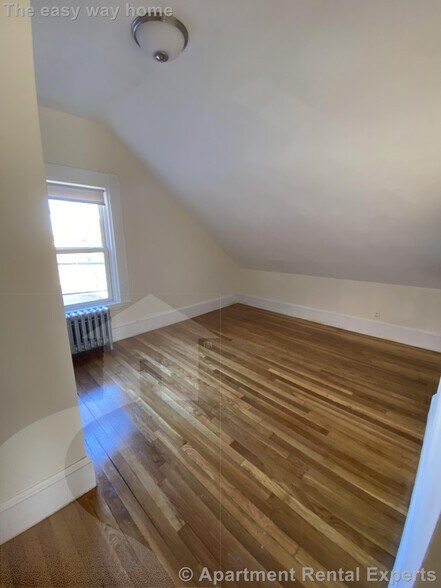 Building Photo - 381 Harvard St