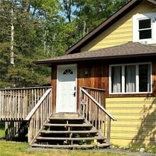 Building Photo - 208 Glenmere Rd