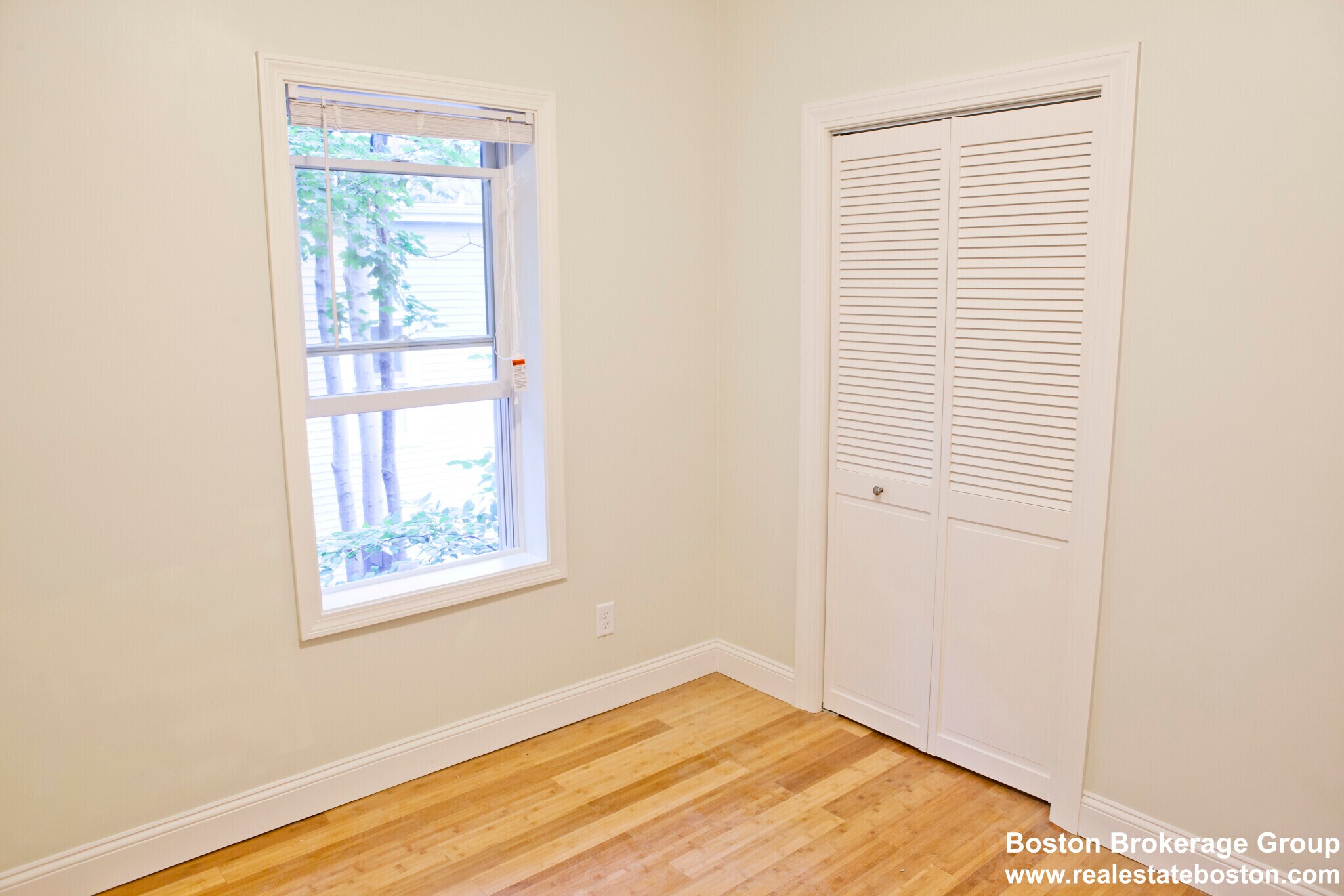 Building Photo - 35 Forbes St