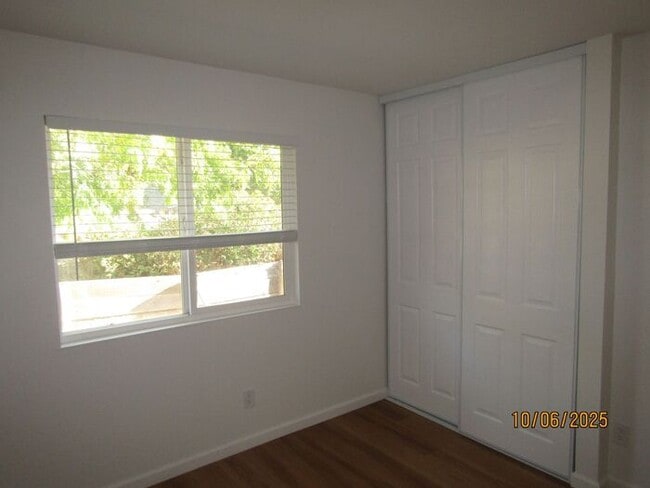 Building Photo - Newly remodeled single story home walking ...