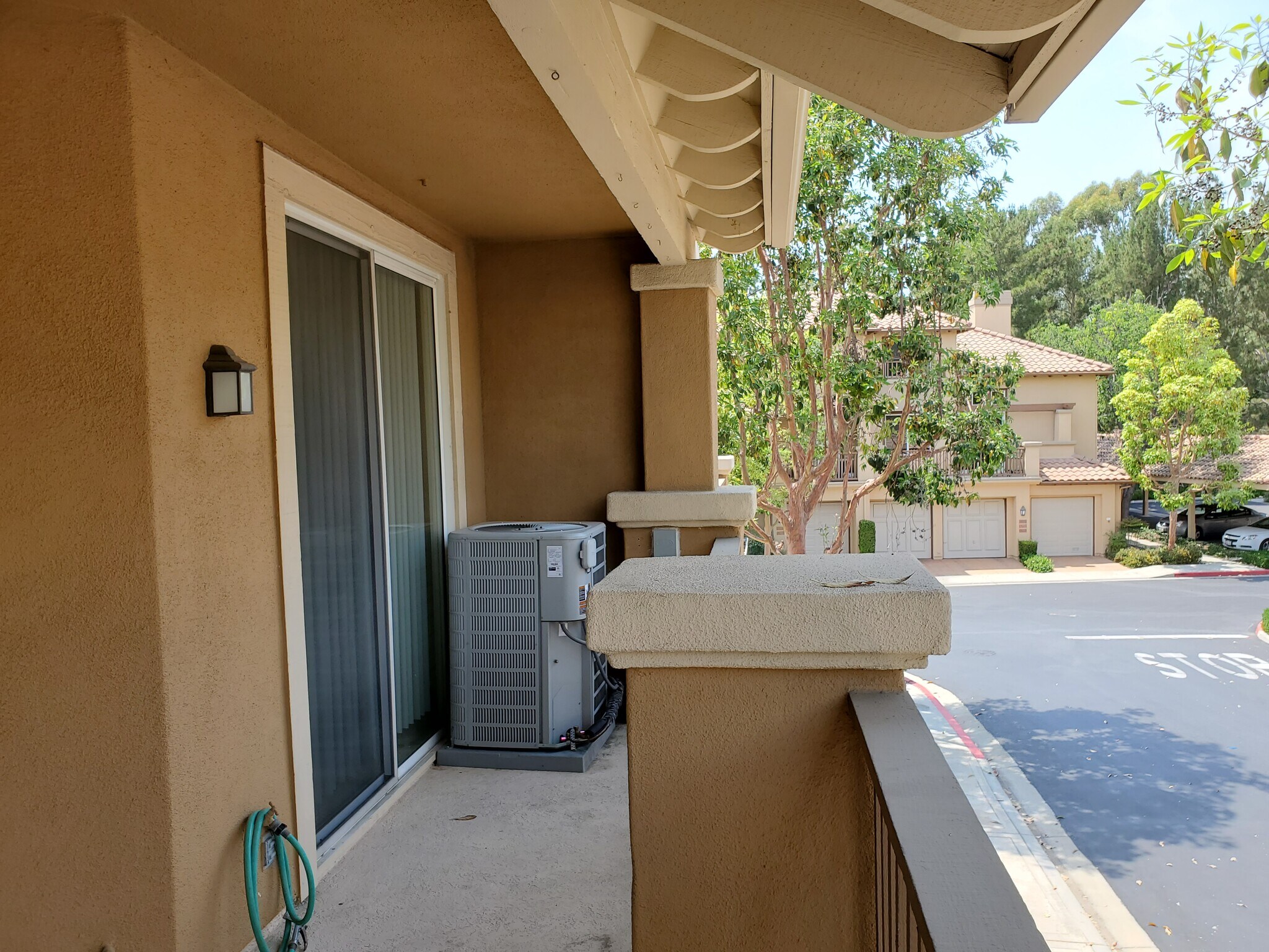 Building Photo - 2676 Dietrich Dr