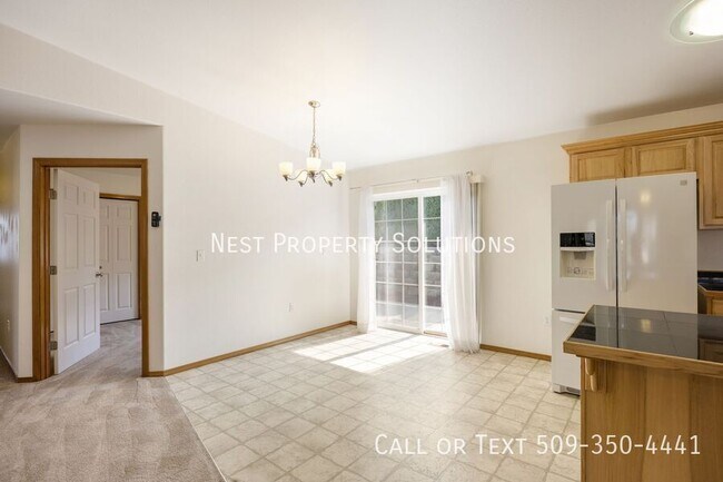 Building Photo - 807 Westshore Dr NE