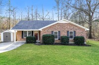 Building Photo - Classic Brick 3 Bedroom in Hephzibah