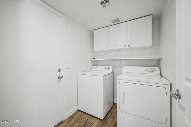 Building Photo - 28433 N 47th St