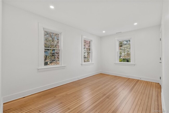 Building Photo - 26 Latimer Ln