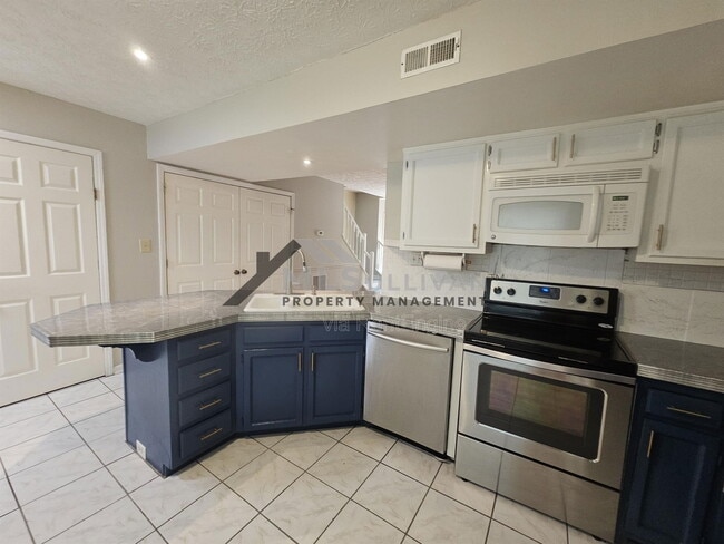 Building Photo - 8184 McGuire Dr