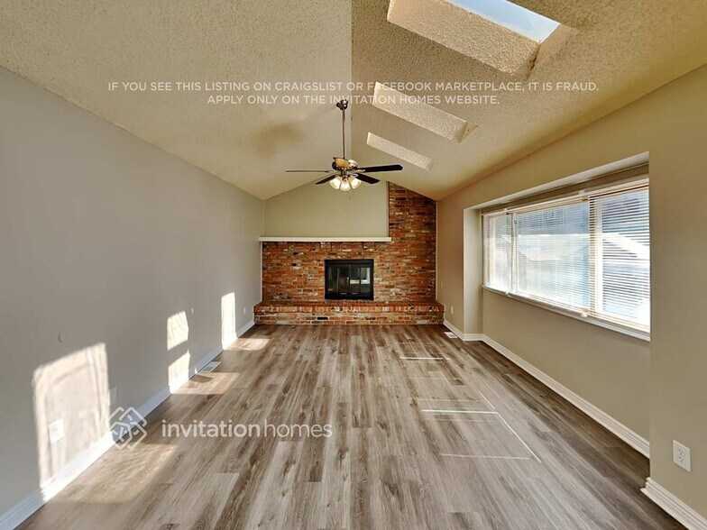 Building Photo - 19850 E Eldorado Dr