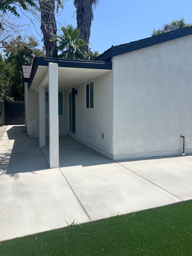 Building Photo - Brand New Detached 3 Bed/2 Bath Home-Central AC +In-Unit Laundry-Riverside