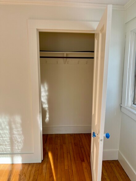 Building Photo - 56 Phillips Pl